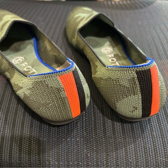 Rothy’s THE LOAFER olive camo flats - Picture 6 of 7
